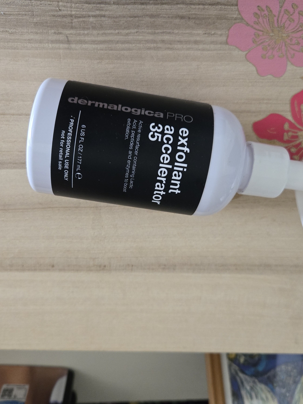 dermalogica Pro Exfoliant Accelerator 35 - Black & White Bottle